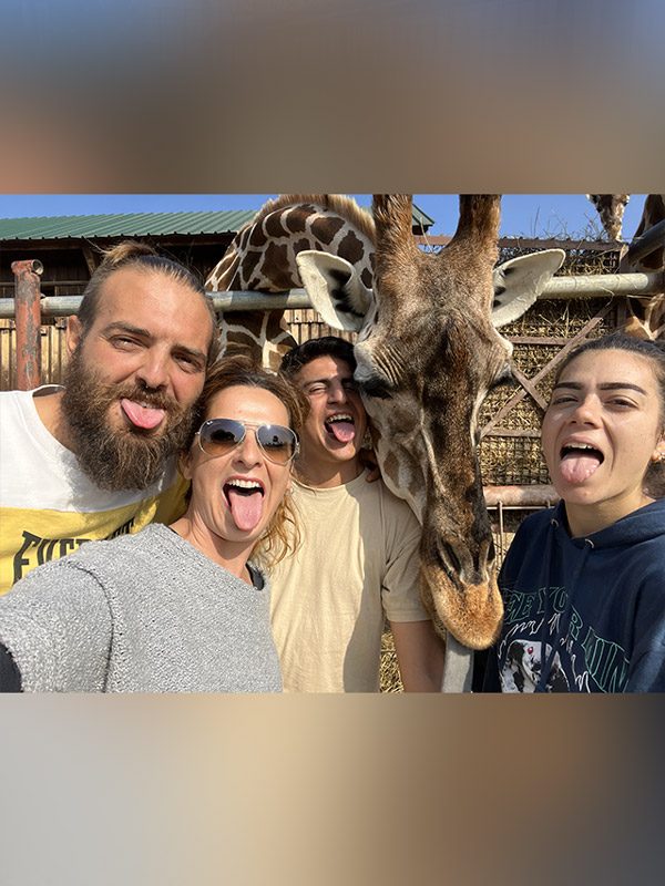 keepers-giraffa